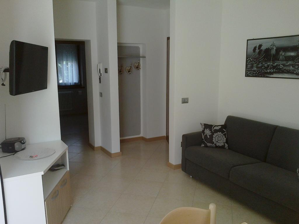 Casa Ferrari Monica Apartment Calceranica al Lago Phòng bức ảnh