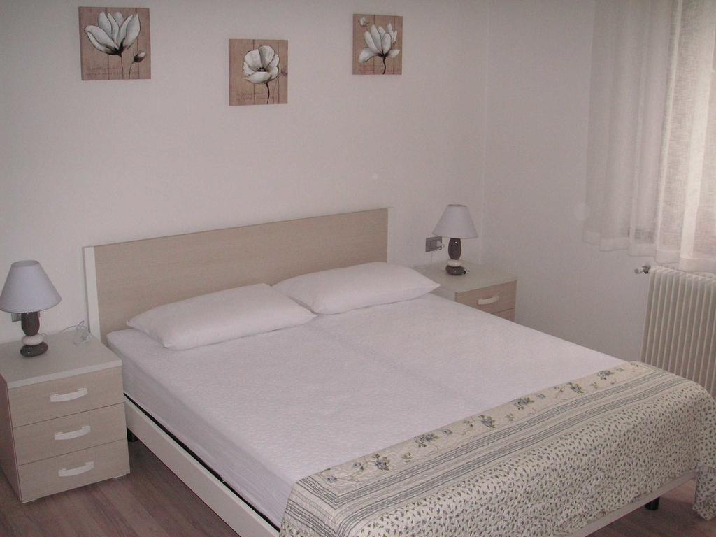Casa Ferrari Monica Apartment Calceranica al Lago Phòng bức ảnh